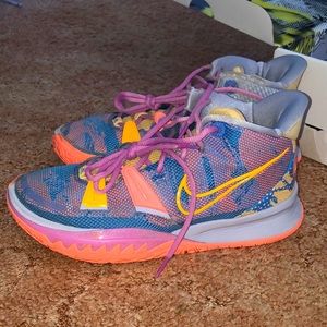 Nike Kyrie 7